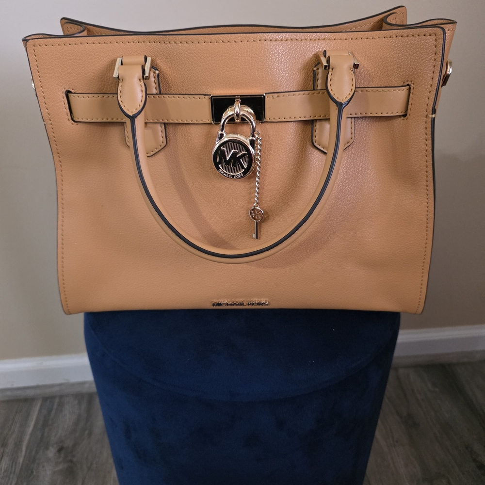 Michael Kors NWOT Tan Leather Tote Bag